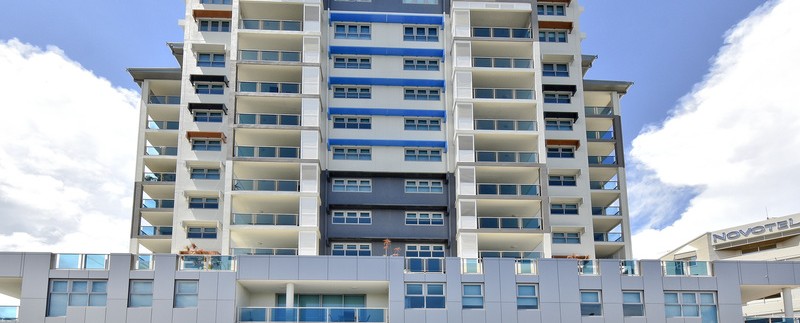 452001